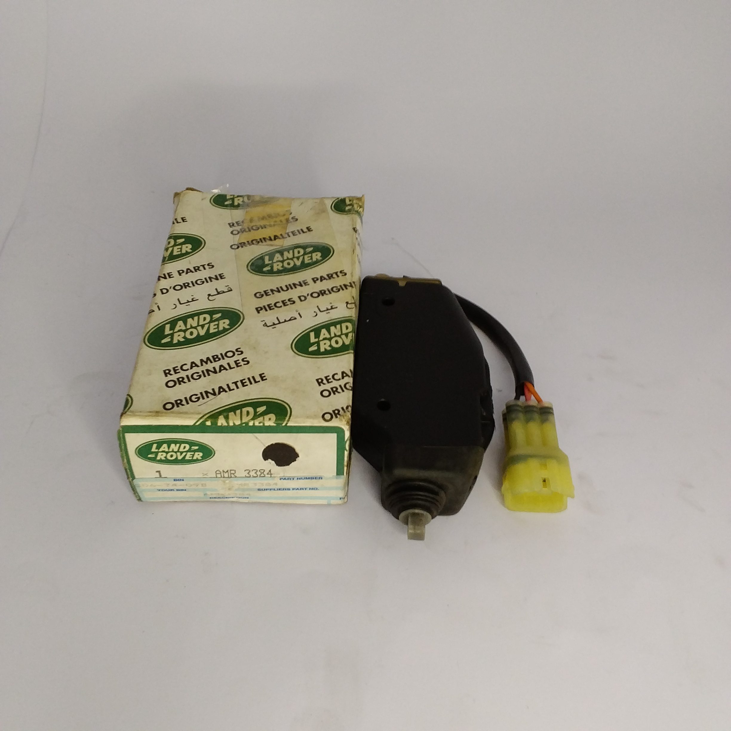 AMR3384 - Front Central door locking Actuator